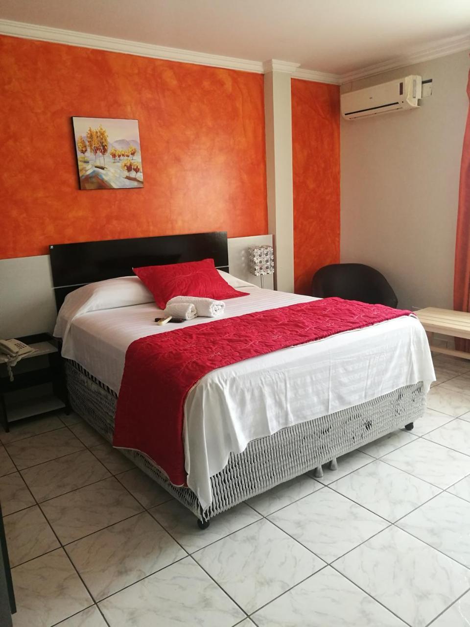 Dorado Hotel Cobija Esterno foto
