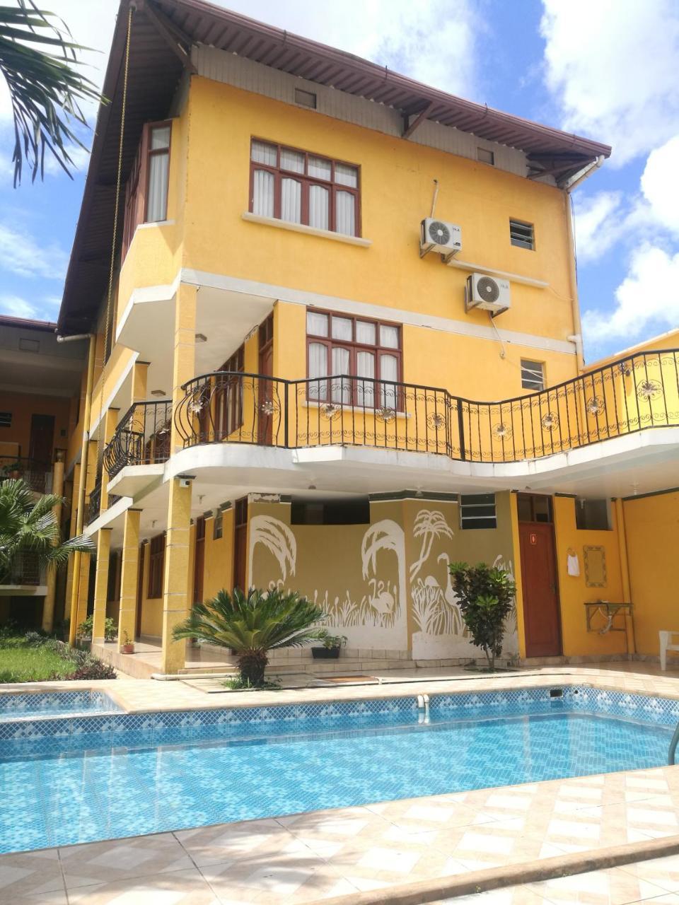 Dorado Hotel Cobija Esterno foto