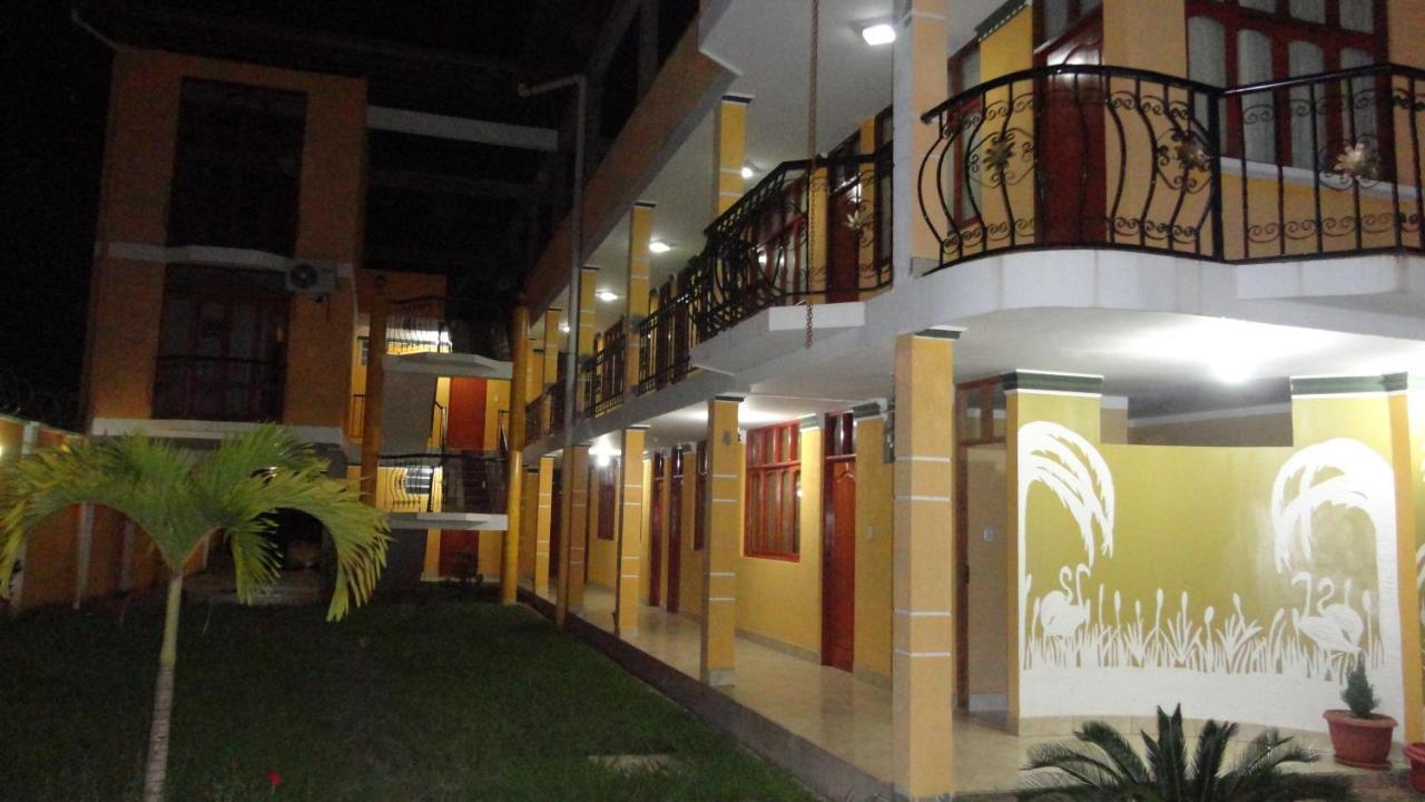 Dorado Hotel Cobija Esterno foto