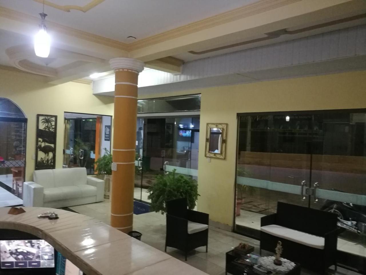 Dorado Hotel Cobija Esterno foto